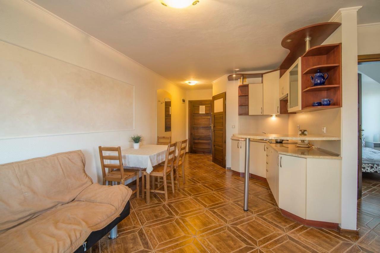 Pionow Rodzinne Apartamenty Urocza 10 Krynica Morska Esterno foto