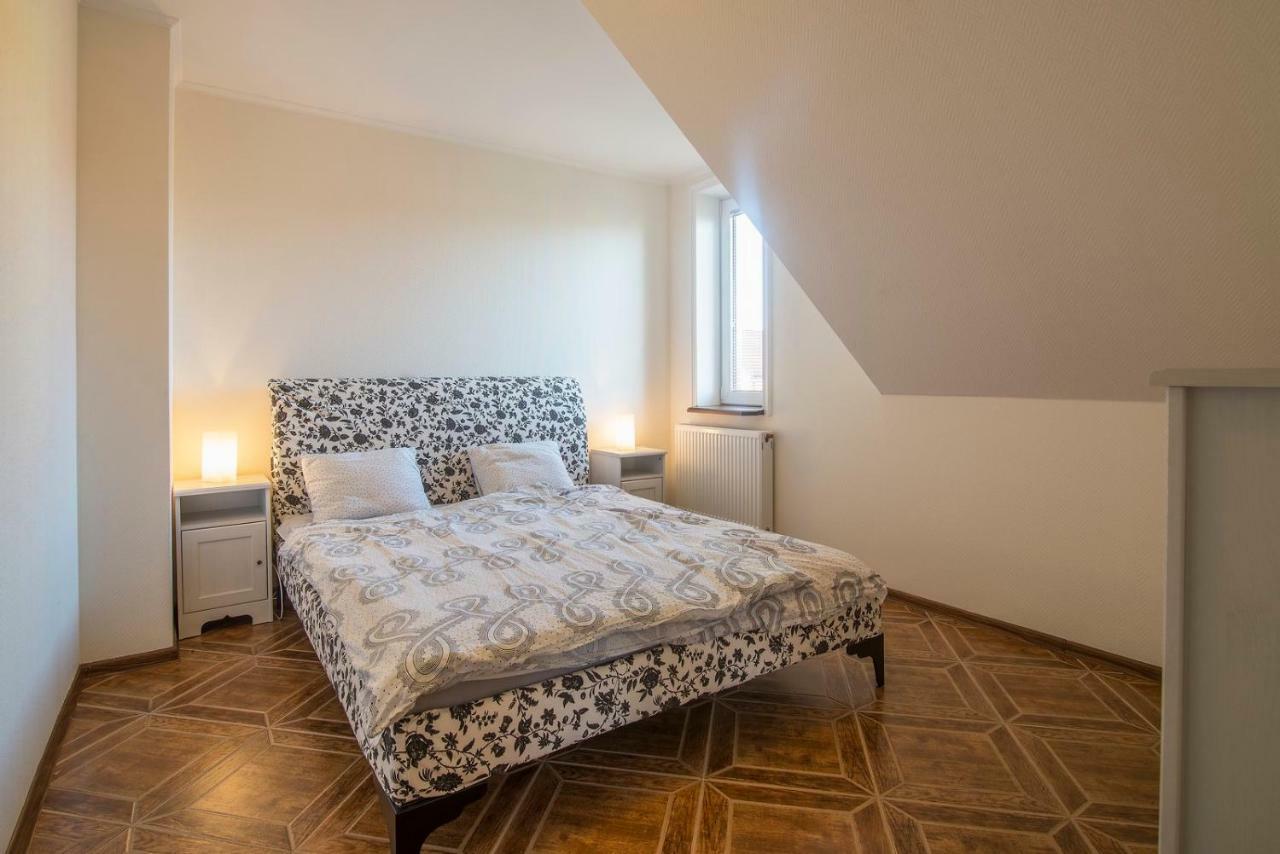 Pionow Rodzinne Apartamenty Urocza 10 Krynica Morska Esterno foto