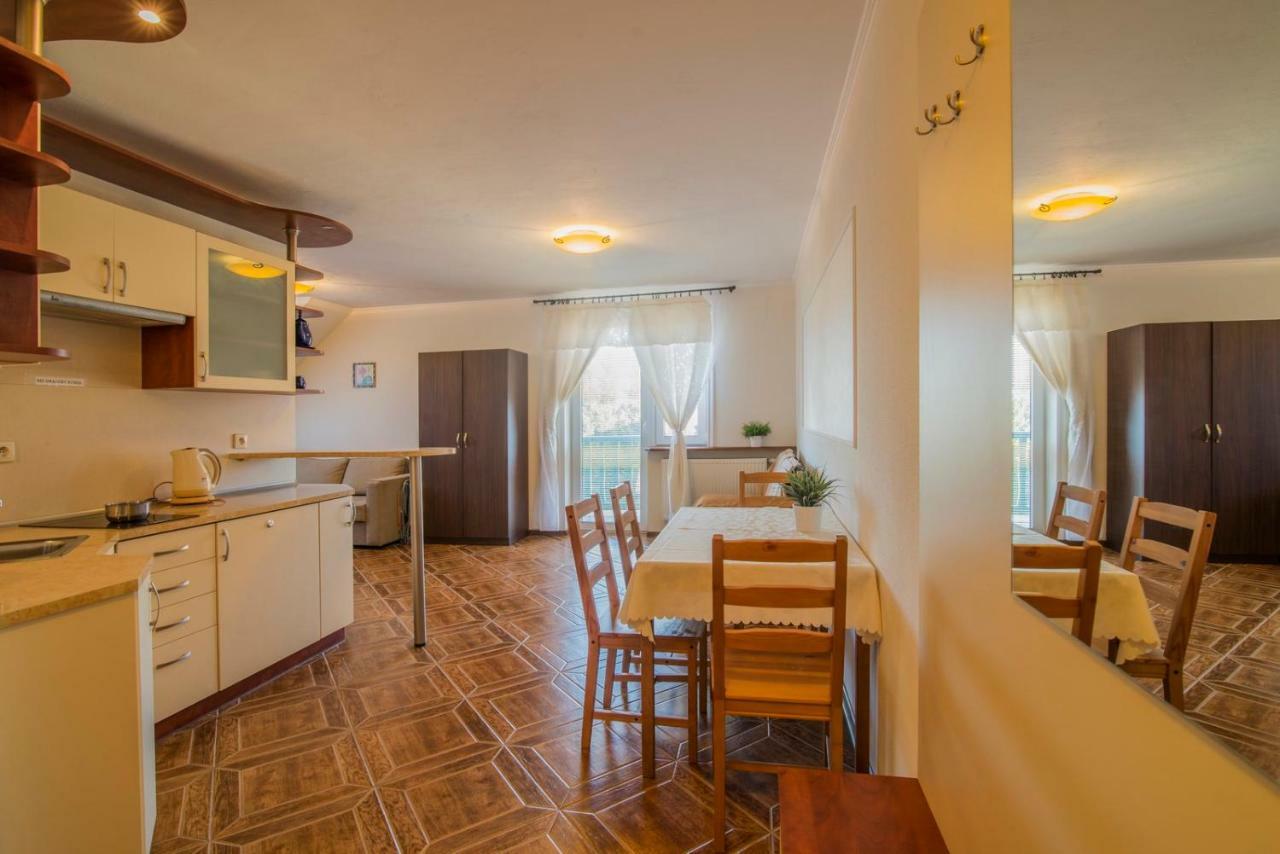 Pionow Rodzinne Apartamenty Urocza 10 Krynica Morska Esterno foto