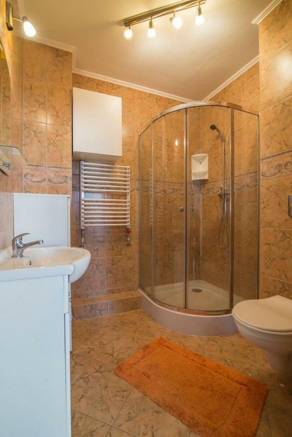 Pionow Rodzinne Apartamenty Urocza 10 Krynica Morska Esterno foto