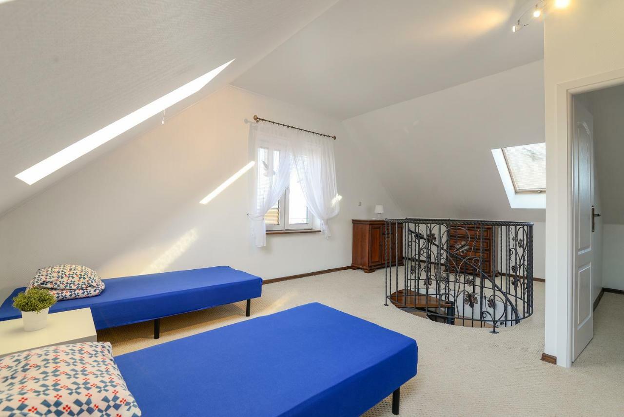 Pionow Rodzinne Apartamenty Urocza 10 Krynica Morska Esterno foto
