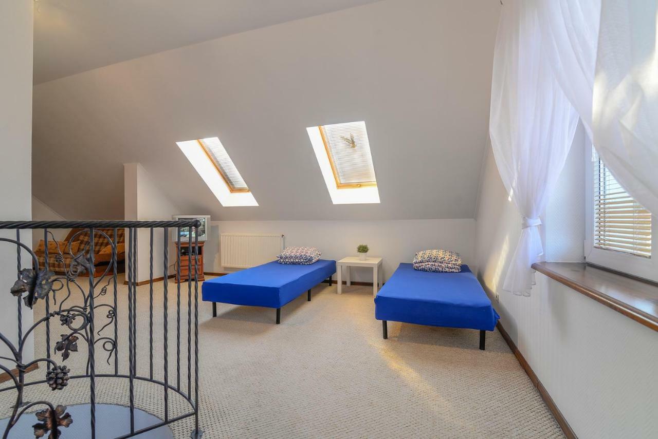 Pionow Rodzinne Apartamenty Urocza 10 Krynica Morska Esterno foto